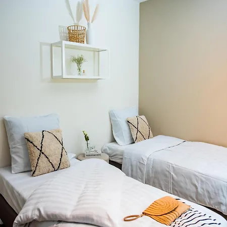 Hébergement de vacances In Veluwe With Peaceful Surroundings, Cleaning Included Voorthuizen